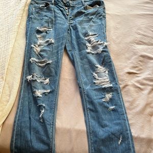 American Eagle Ripped Jeans - Tomgirl